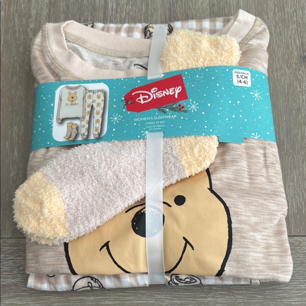 Disney Pooh Women’s 3 piece Pajamas Set